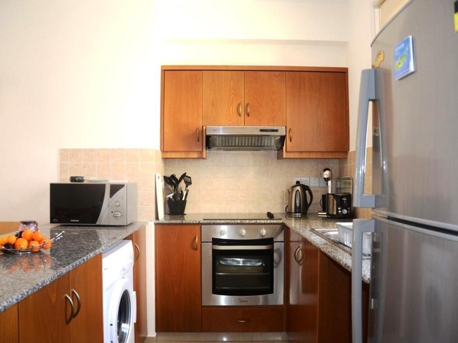 Vanessa 2 Bedroom Apartment Paphos Bagian luar foto